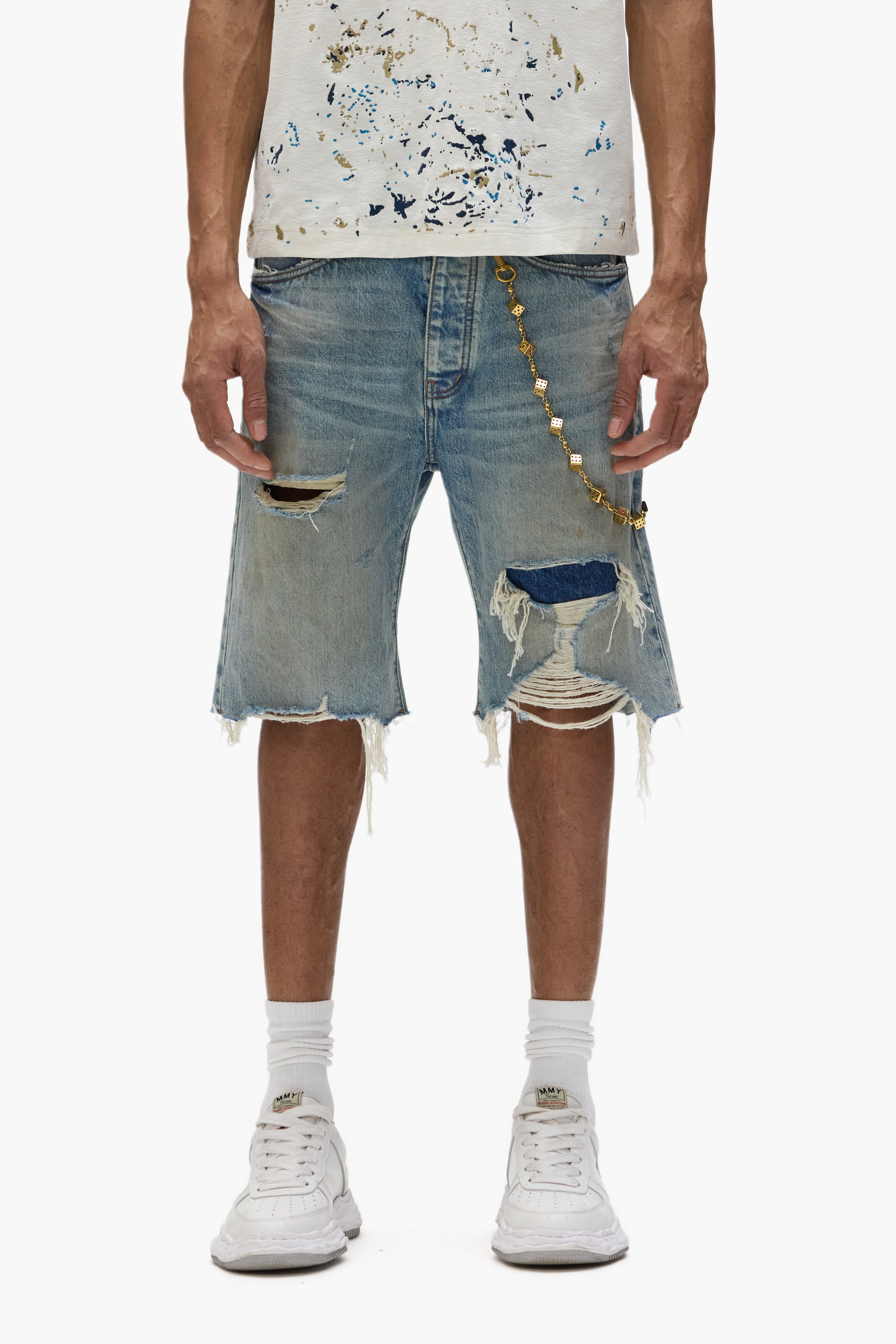 P059 Distressed Patch Shorts
