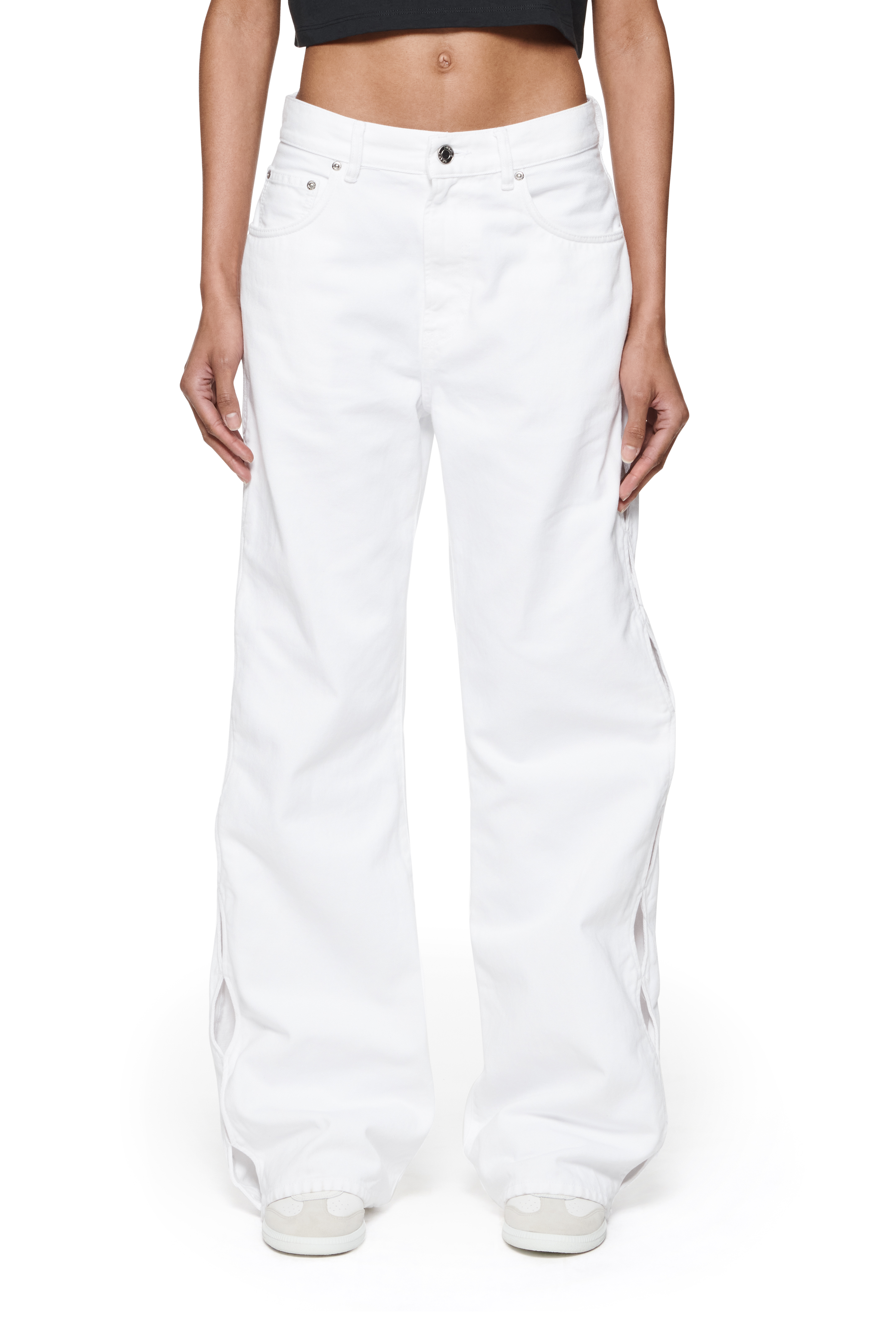 Wide Side Cut Out